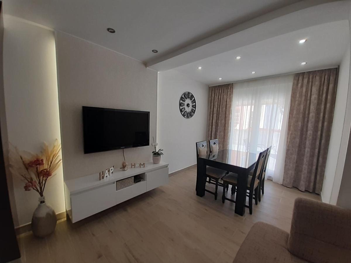 Apartment Lucky With Jacuzzi Trogir Exterior photo