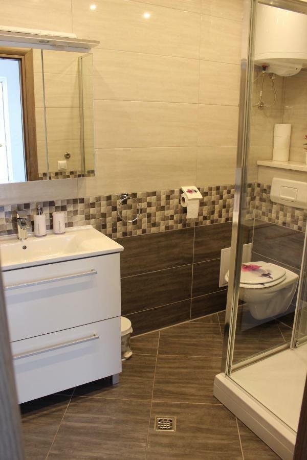 Apartment Lucky With Jacuzzi Trogir Exterior photo